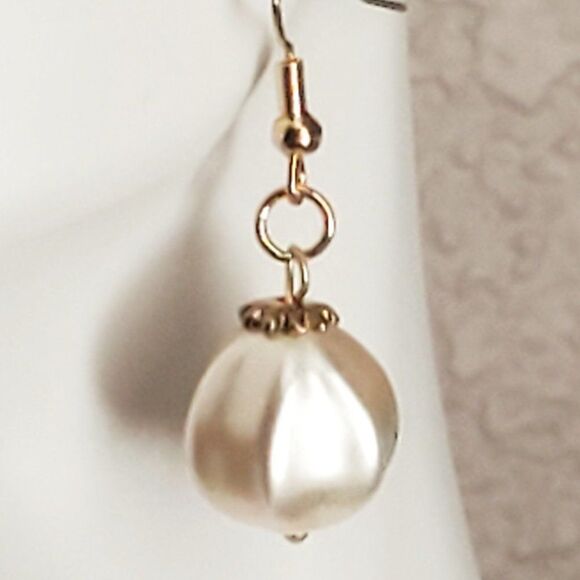 Twisted pearl earrings - Handmade (NEW) - Picture 3 of 4